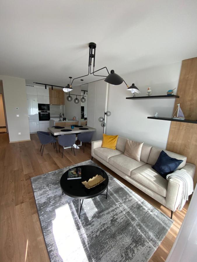 Clyde-Premium Lelle Waterfront Private Apartment Balatonlelle Exterior photo